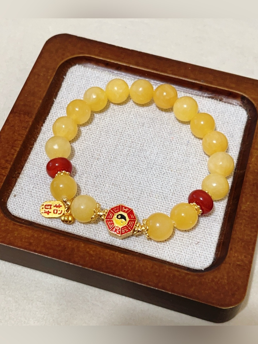 Handmade Natural creamy Yellow Jade Bracelet with doubleside Yin Yang Charm 10mm